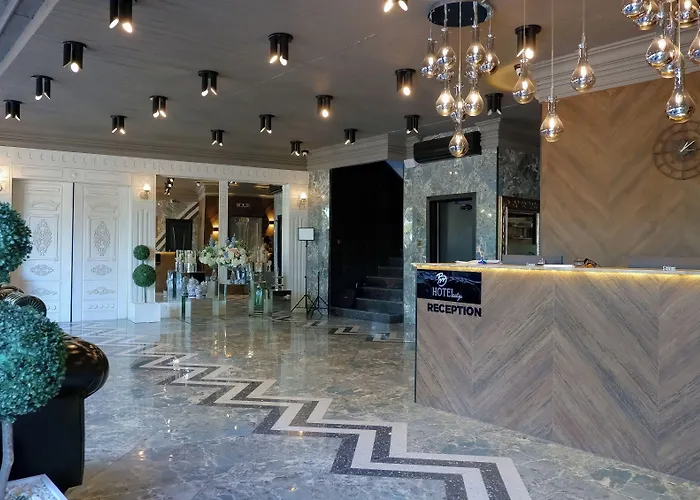 Bm Hotel City