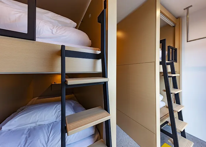 Plat Hostel Keikyu Kamakura Wave