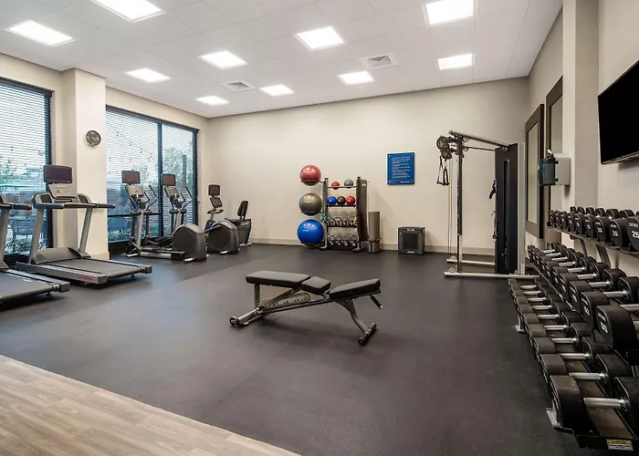 Hampton Inn & Suites Raleigh Midtown, Nc
