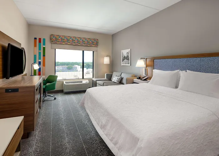 Hampton Inn & Suites Raleigh Midtown, Nc