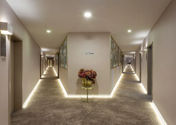 Mera Hotel