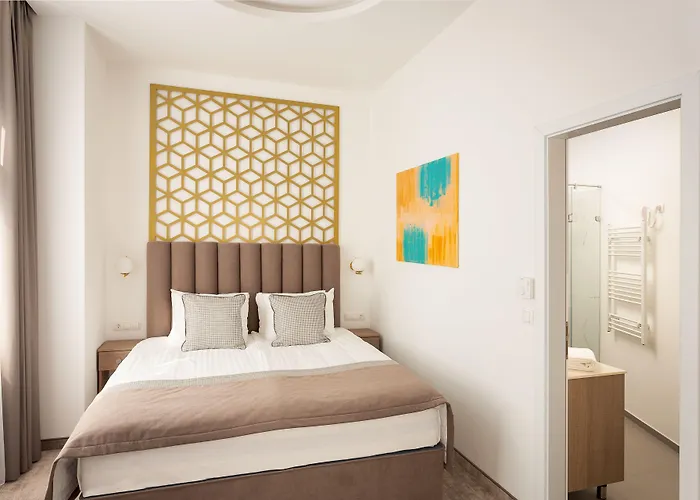 Mera Hotel