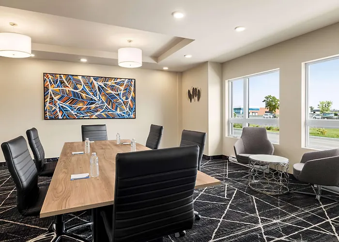 Microtel Inn & Suites Dorval Qc