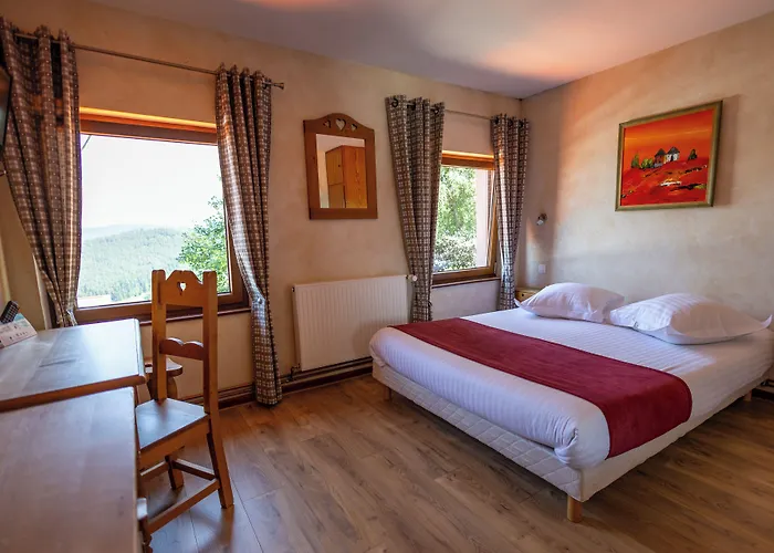 Logis Hotel Le Bouton D'Or