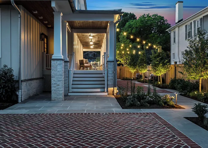 1313 West Luxury Boutique Hotel