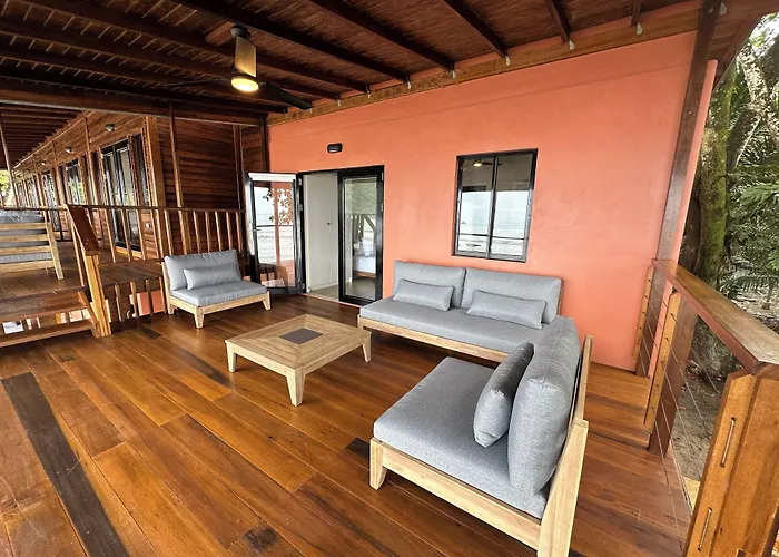 Mt. Plaisir Estate Hotel