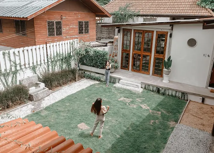 Velawarin Hotel