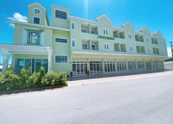 Greenish Hotel