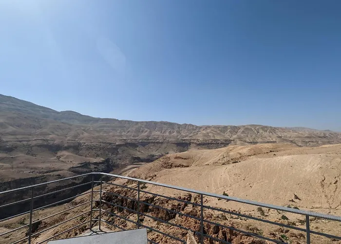 Alhidan Hostel & Adventure