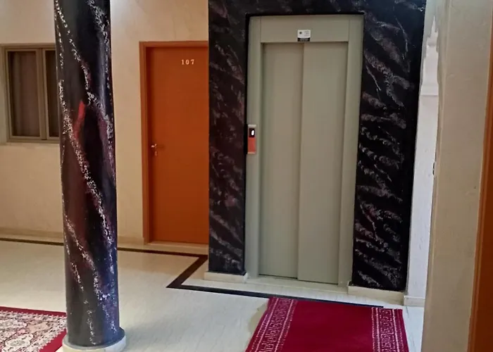 Hotel Tidinit