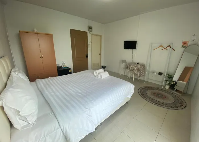 Grand Bangsaen Hotel