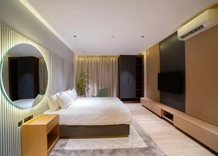 Greyfield Hotel And Apartments