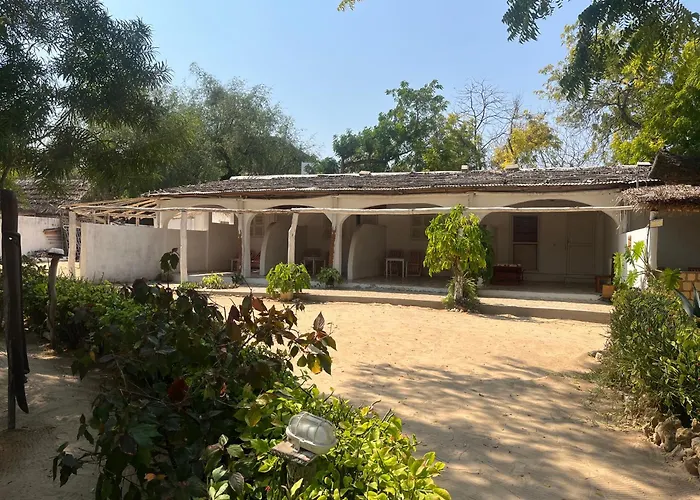 Villa Maroloko