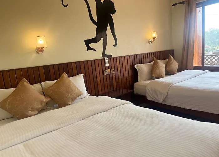 Hotel Sauraha Village