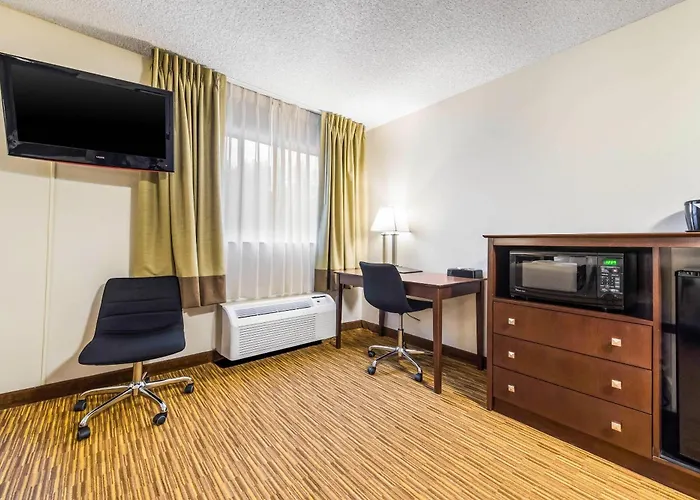 Quality Inn & Suites Lacey Olympia