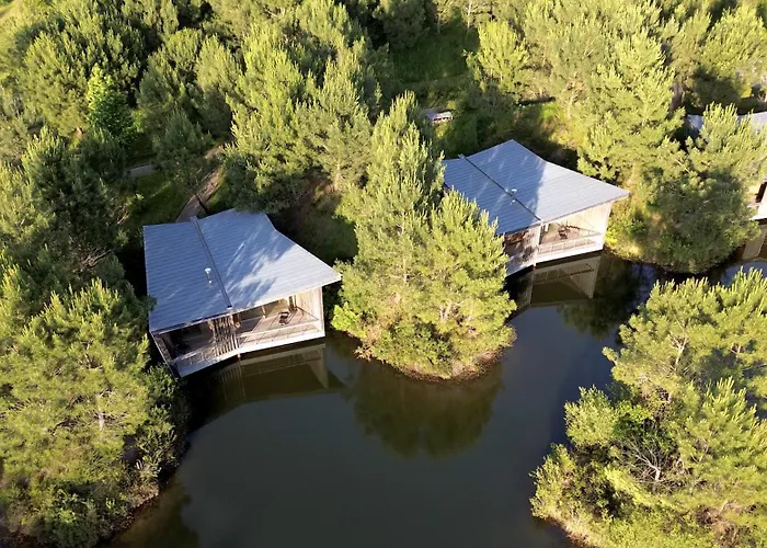 Les Échasses Golf&Surf Eco Lodge