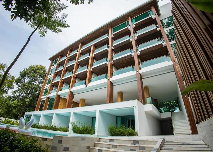Luxtalay Khanom Hotel