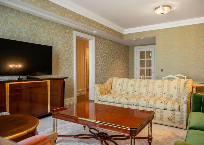 The Bentley Luxury Hotel & Suites