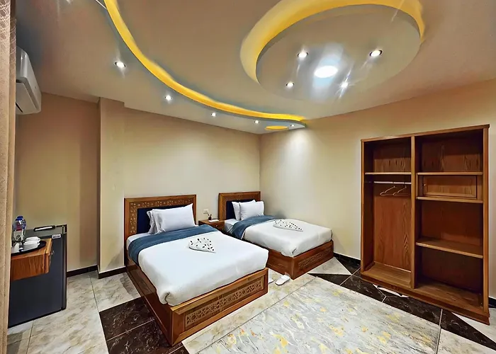 Pyramids Crypt Hotel