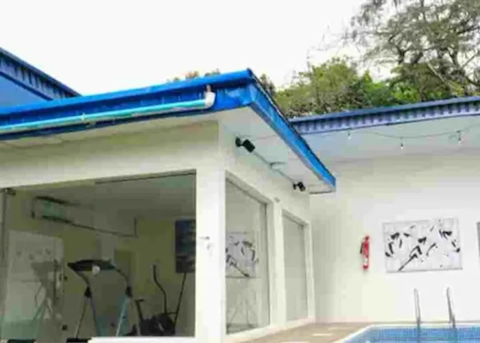 Lakehamm Residence