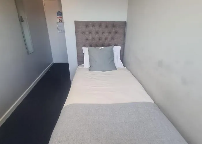 Hotel 52