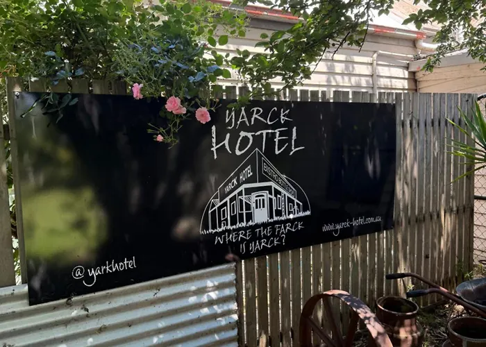 Yarck Hotel Country Stay