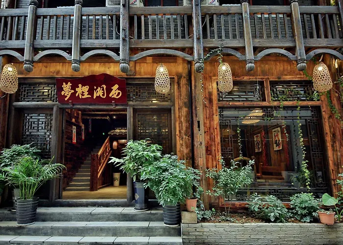 Zhangjiajie Xiangxi Dream Weaver Inn & Tianmen Mountain National Forest Park & Free Pick-Up & Breakfast,Coffee,Tea