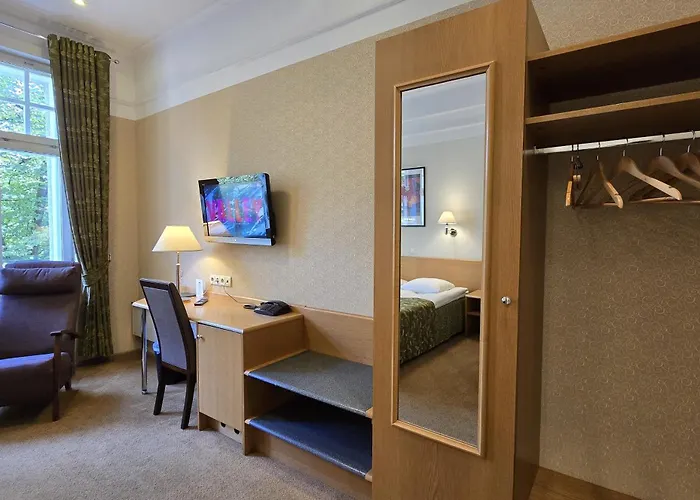 Barclay Hotel