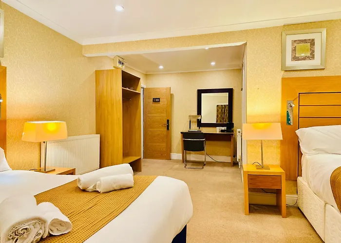 Crown Hotel - Stone, Near Stoke-On-Trent By Oyo
