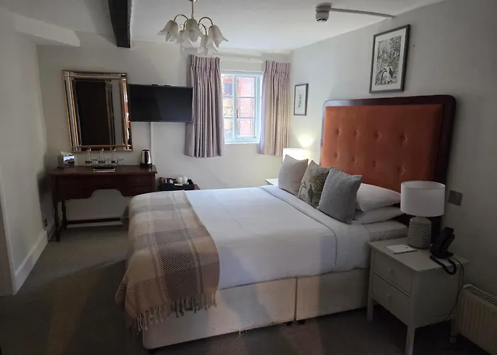 Noel Arms - "A Bespoke Hotel"