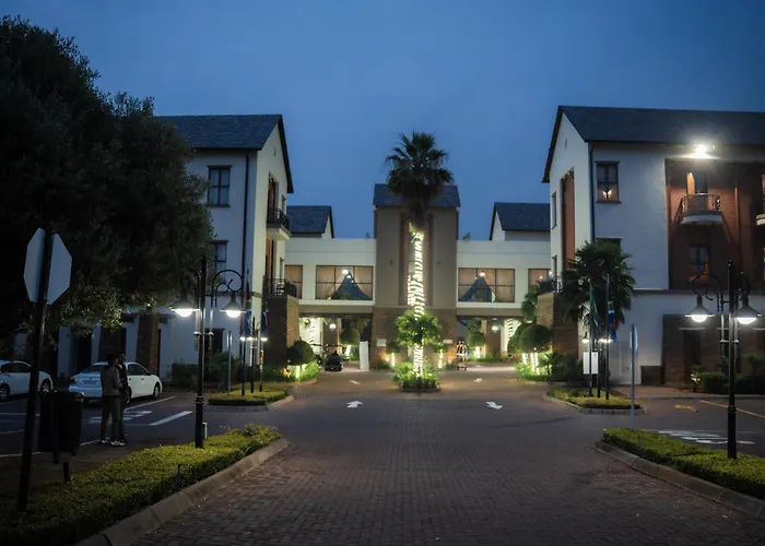 Tayfin Royale Hotel & Conference Centre