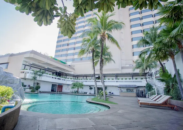 Topland Hotel & Convention Centre