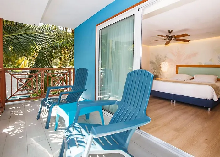 Hotel Cocoplum Beach
