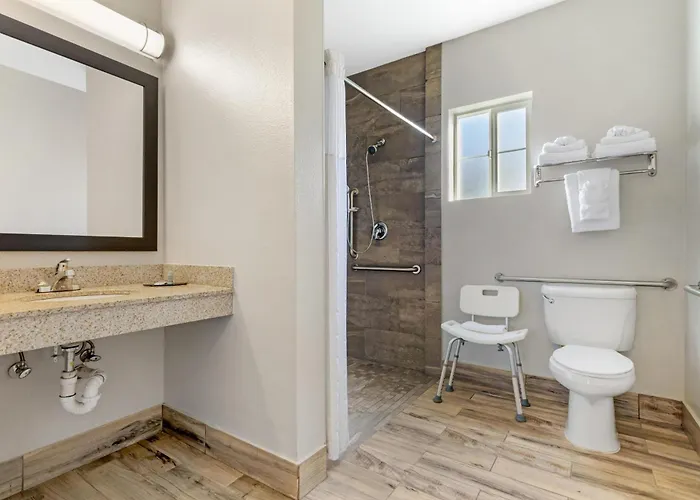 Best Western Kettleman City Inn & Suites