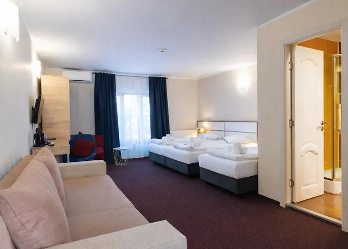 Long Street Hotel