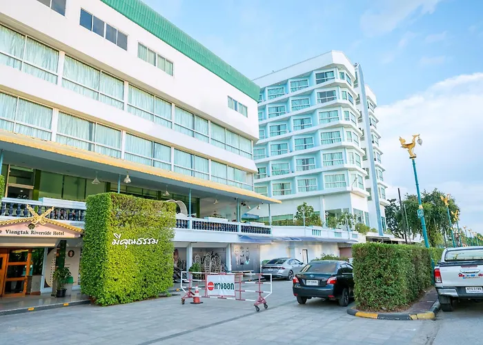 Viang Tak Riverside Hotel