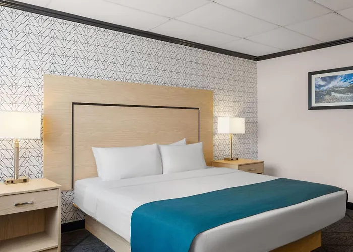 Sternwheeler Hotel & Conference Centre, Trademark By Wyndham Whitehorse