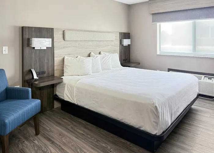 Reston Inn & Suites