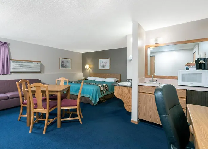 Super 8 By Wyndham Milbank Sd