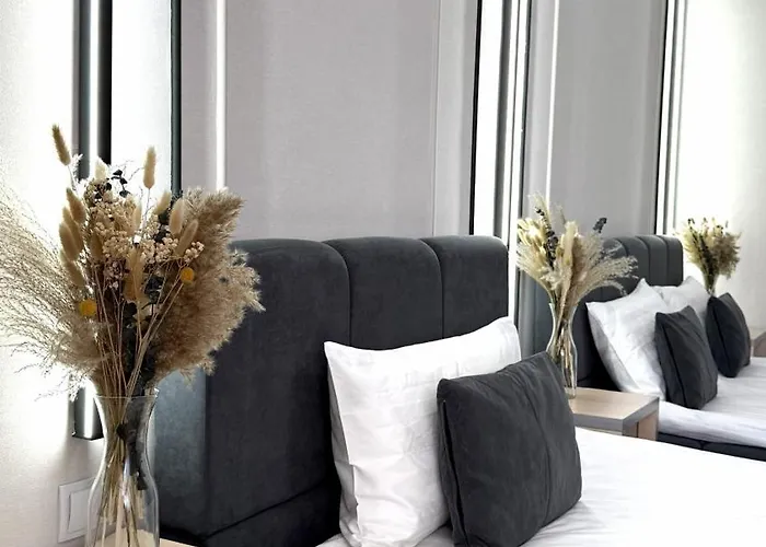 Caravan Hotel