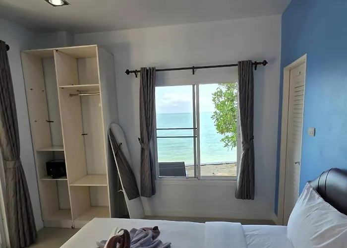 Maenam Villa Hotel