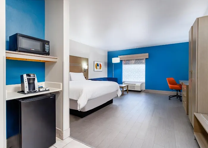 Holiday Inn Express & Suites Memphis Arpt Elvis Presley Blv By Ihg