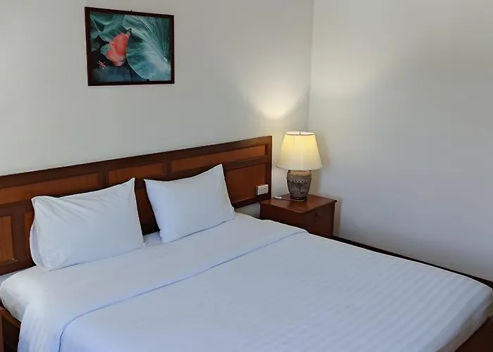 Puangpen Villa Hotel