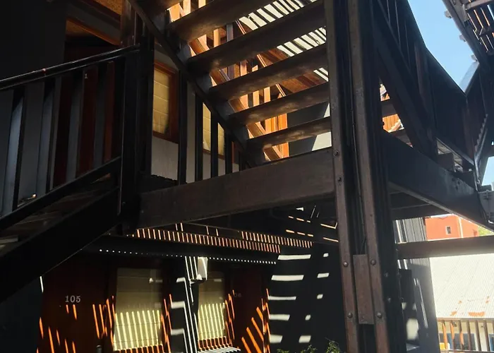 La Tavola Hotel