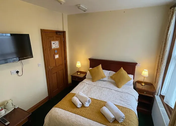 Crown Hotel