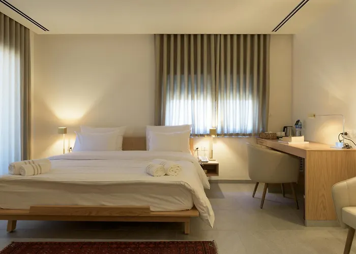 Dar Al Mauge Boutique Hotel With Outdoor Pool
