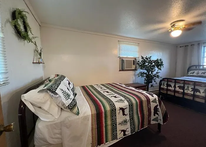 Whetstone Bay Lodge