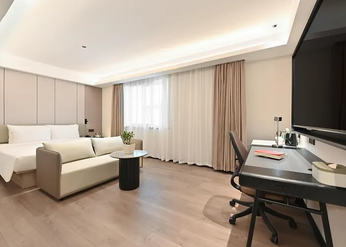 Atour Hotel Dalian Zhongshan Square