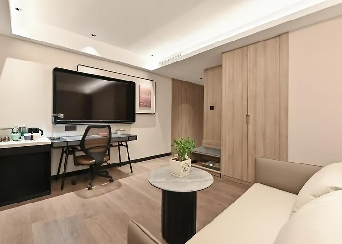 Atour Hotel Dalian Zhongshan Square