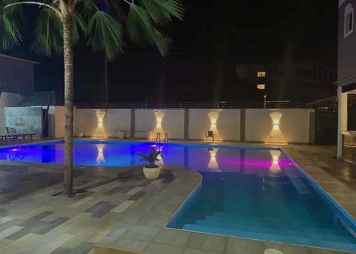 Apartments Plaza Hotel